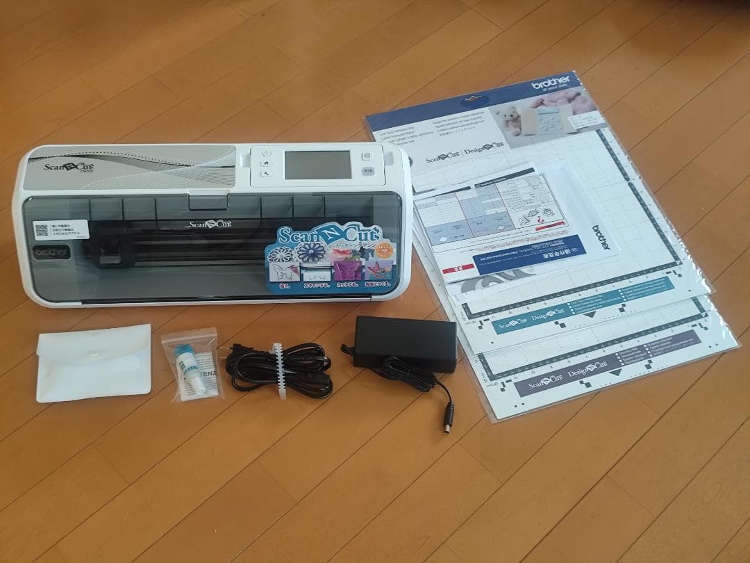 brother カッティングマシンＣＭ300+新品カッティングマット２枚付