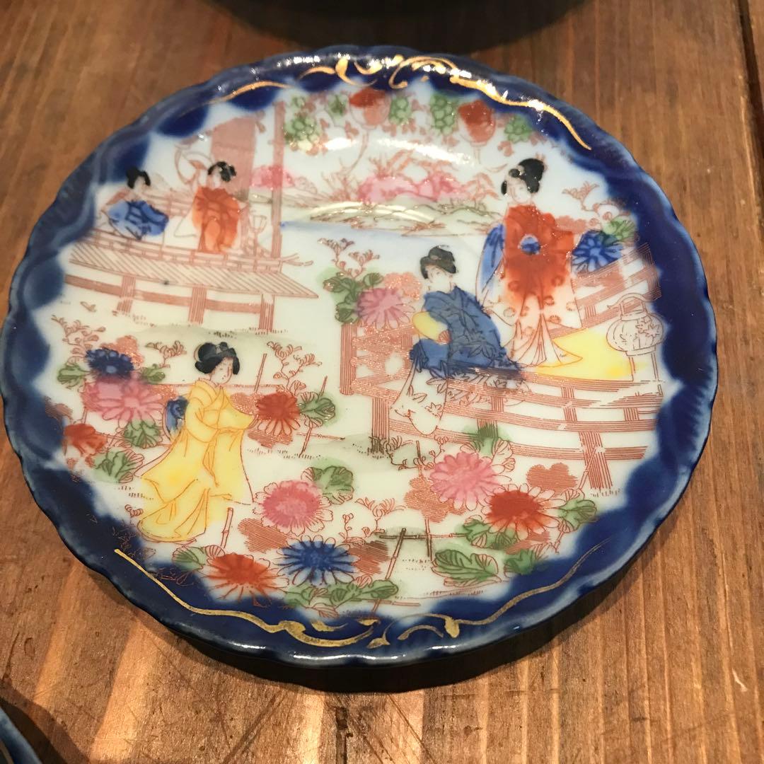 美品　陶芸　希少　年代物　青絵皿　菊花　銘々皿　丁寧に描れた　華やかな　薄い作り