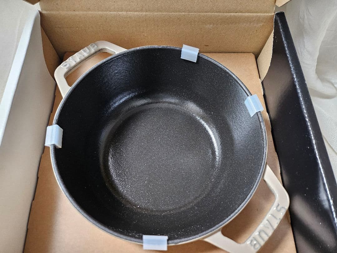 【新品未使用品】ストウブ Wa-NABE S 16cm リネン