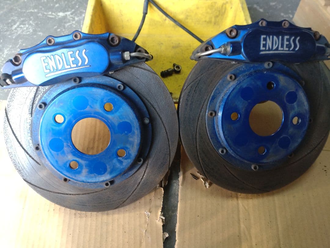 ENDLESS ブレーキキャリパー　スリットディスク　NB6　ロードスター