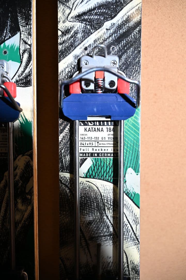 ジルブレッタ300　silvretta300　山スキー