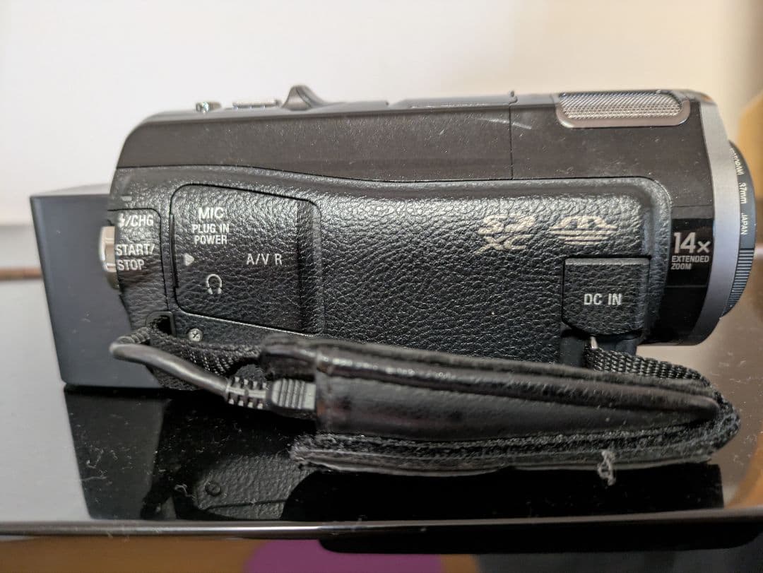 【送料無料】SONY　HDR-CX560 　大容量NP-FV70付き