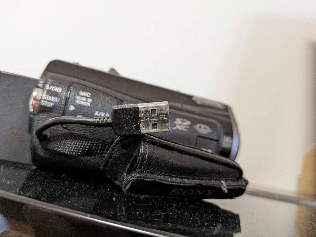 【送料無料】SONY　HDR-CX560 　大容量NP-FV70付き