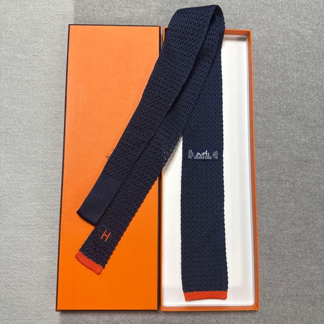 美品　エルメス　ネクタイ　ニットタイ　紺　無地　シルク