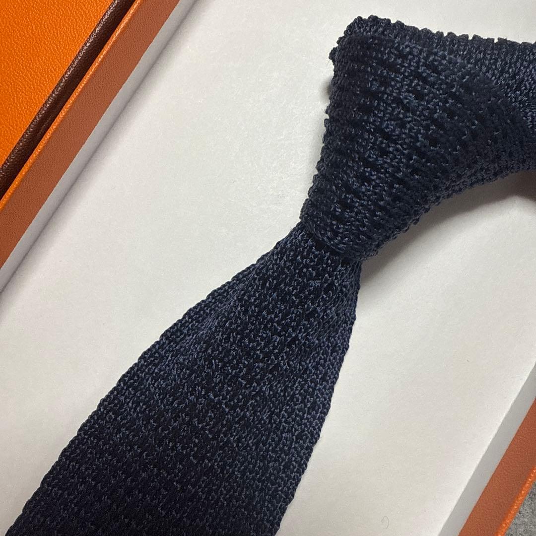 美品　エルメス　ネクタイ　ニットタイ　紺　無地　シルク