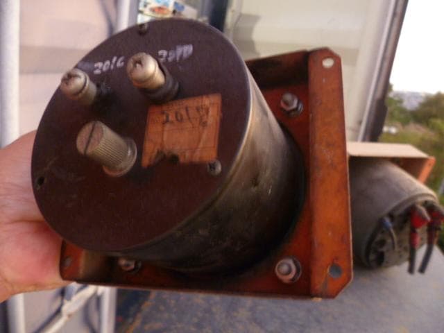 阪急電車のボルト/アンペアメーター 阪急電車特有の台座付き 中古