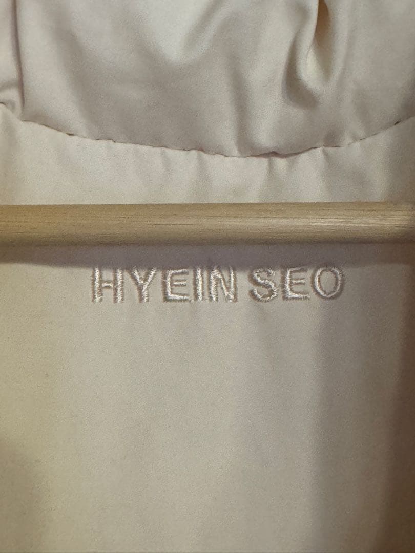 HYEIN SEO PADDED VEST ダウンベスト　アイボリー