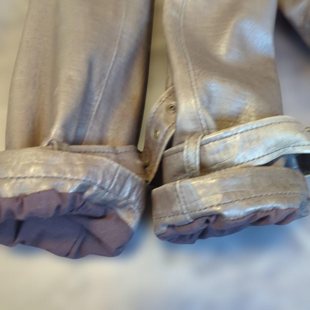 美品ラムレザー 　シングルトレンチコートSLIMFIT　灰色っぽい淡茶　型押　M