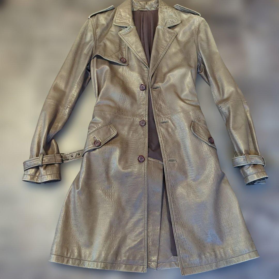 美品ラムレザー 　シングルトレンチコートSLIMFIT　灰色っぽい淡茶　型押　M
