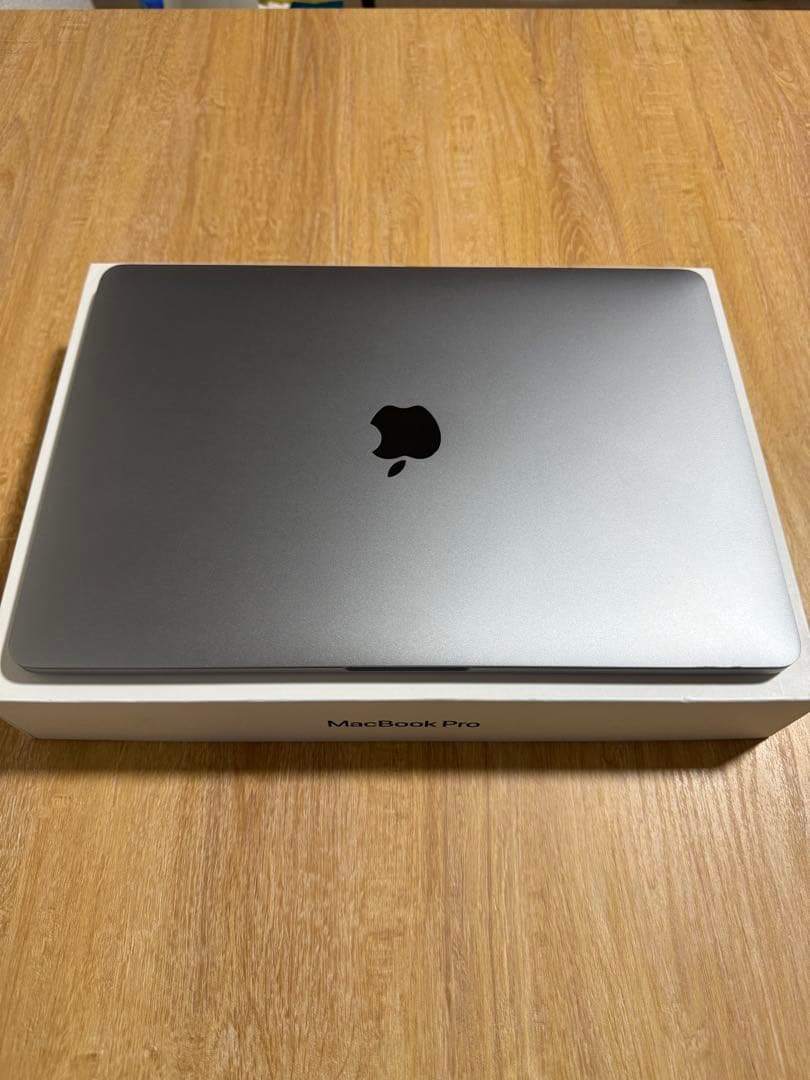 MacBook Pro 2019 Intel Core 13インチ