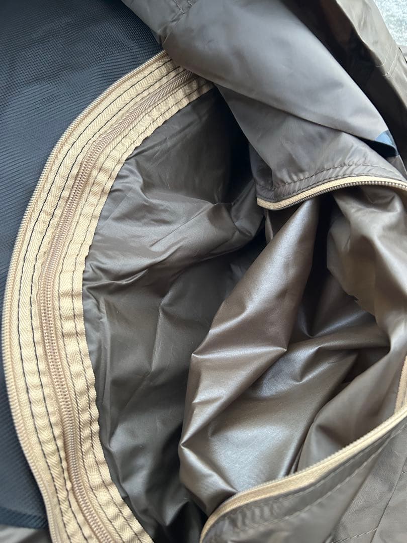 ほぼ未使用　タラスブルバ キャタピラー2ルームシェルター BABYテント