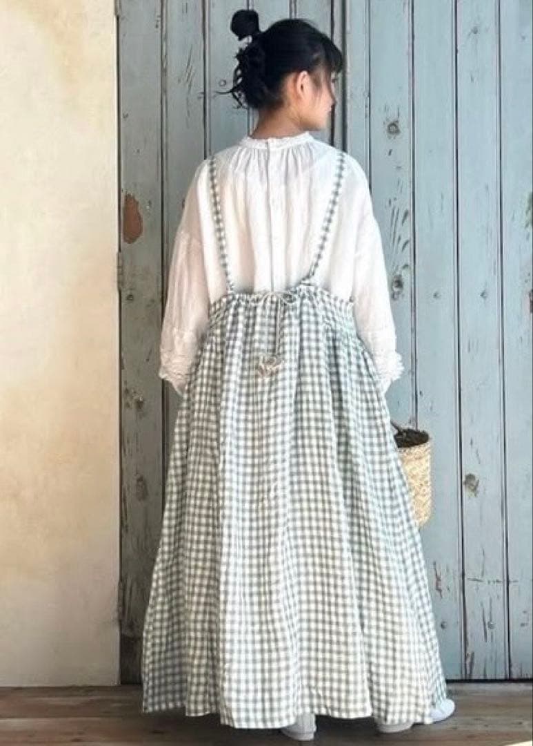 ネストローブ　リネンカラーギンガムタッセル吊りスカート