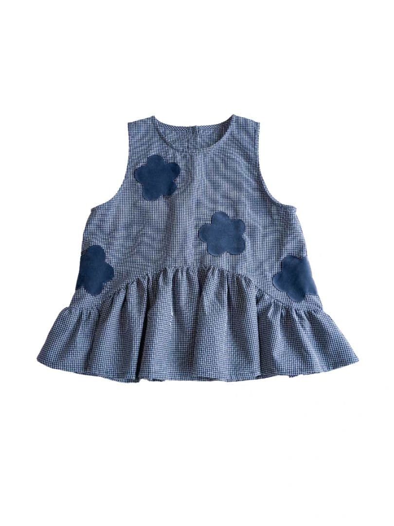 大きな花柄が目を引く夏のゆったりトップス✿デートやお出かけに最適