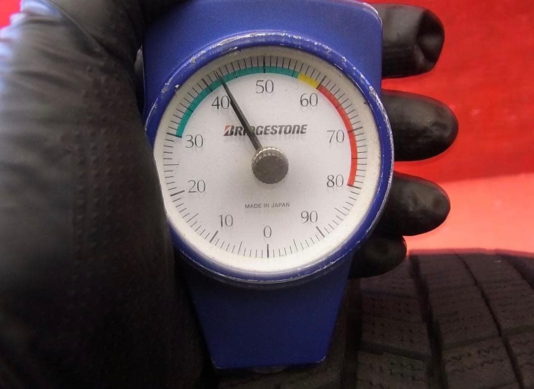 u*e様 30プリウスSツーリング純正17インチ+ナンカン製215/45R17ス