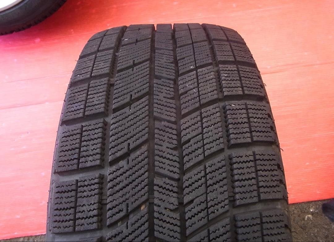 u*e様 30プリウスSツーリング純正17インチ+ナンカン製215/45R17ス