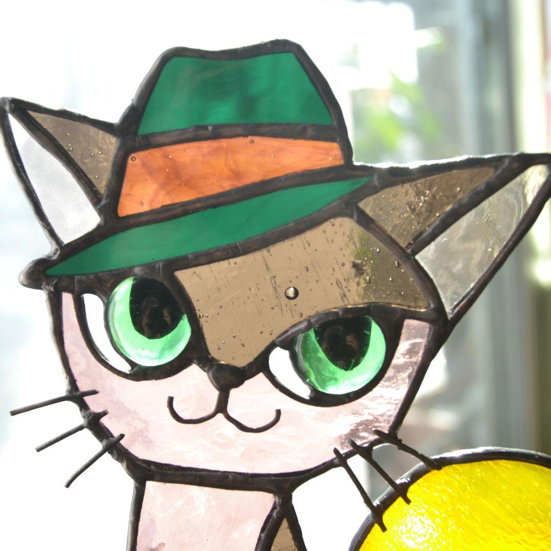グリーンアイ 帽子の猫 ステンドグラス