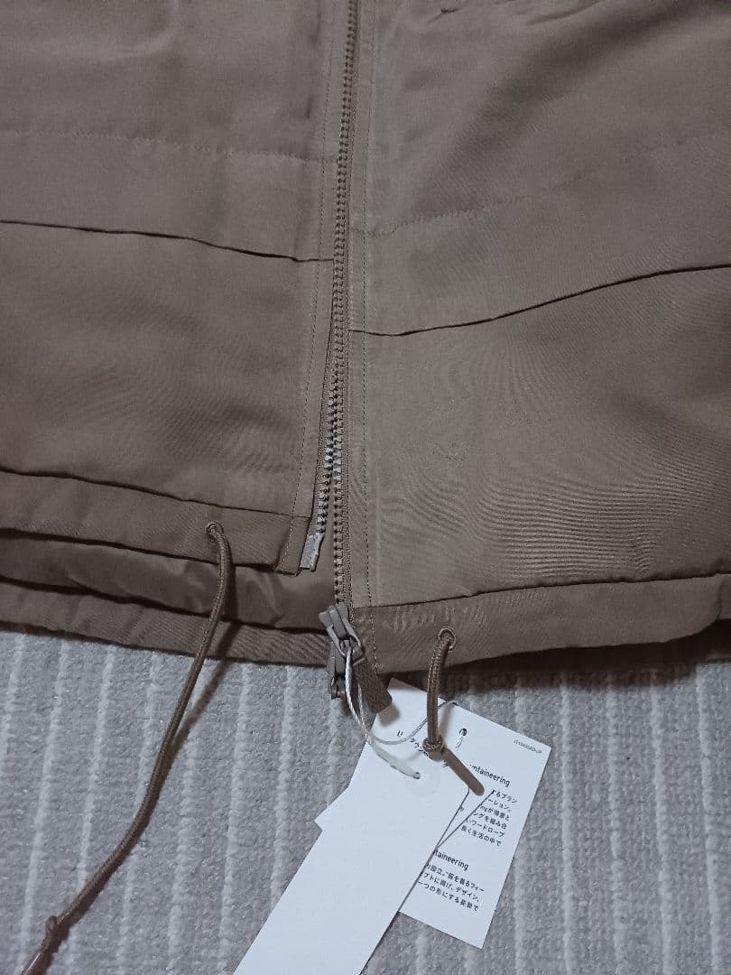 新品未使用　ユニクロ　ハイブリッドダウンオーバーサイズパーカ　L　ブラウン