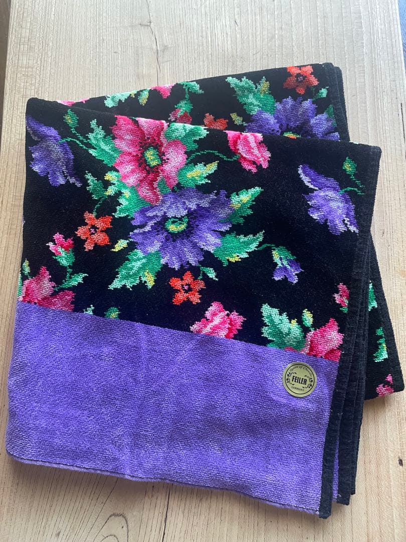 FEILER 花柄 大判バスタオル 黒、紫