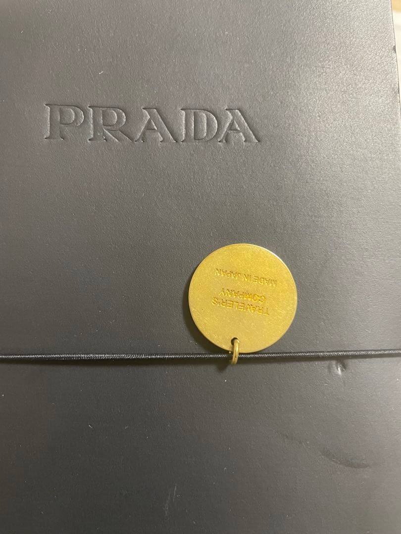 トラベラーズノート　PRADA レギュラーサイズ　BLACK ブラスタグ