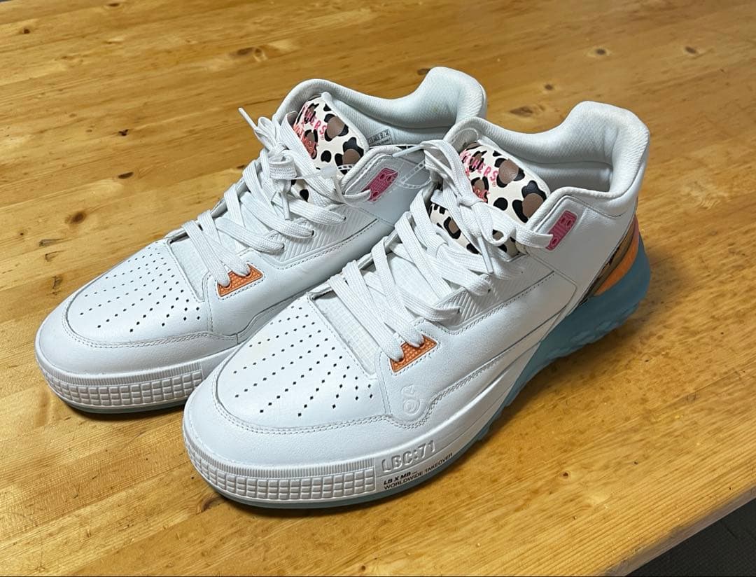 SKECHERS × Snoop Dogg Buckets Bombay