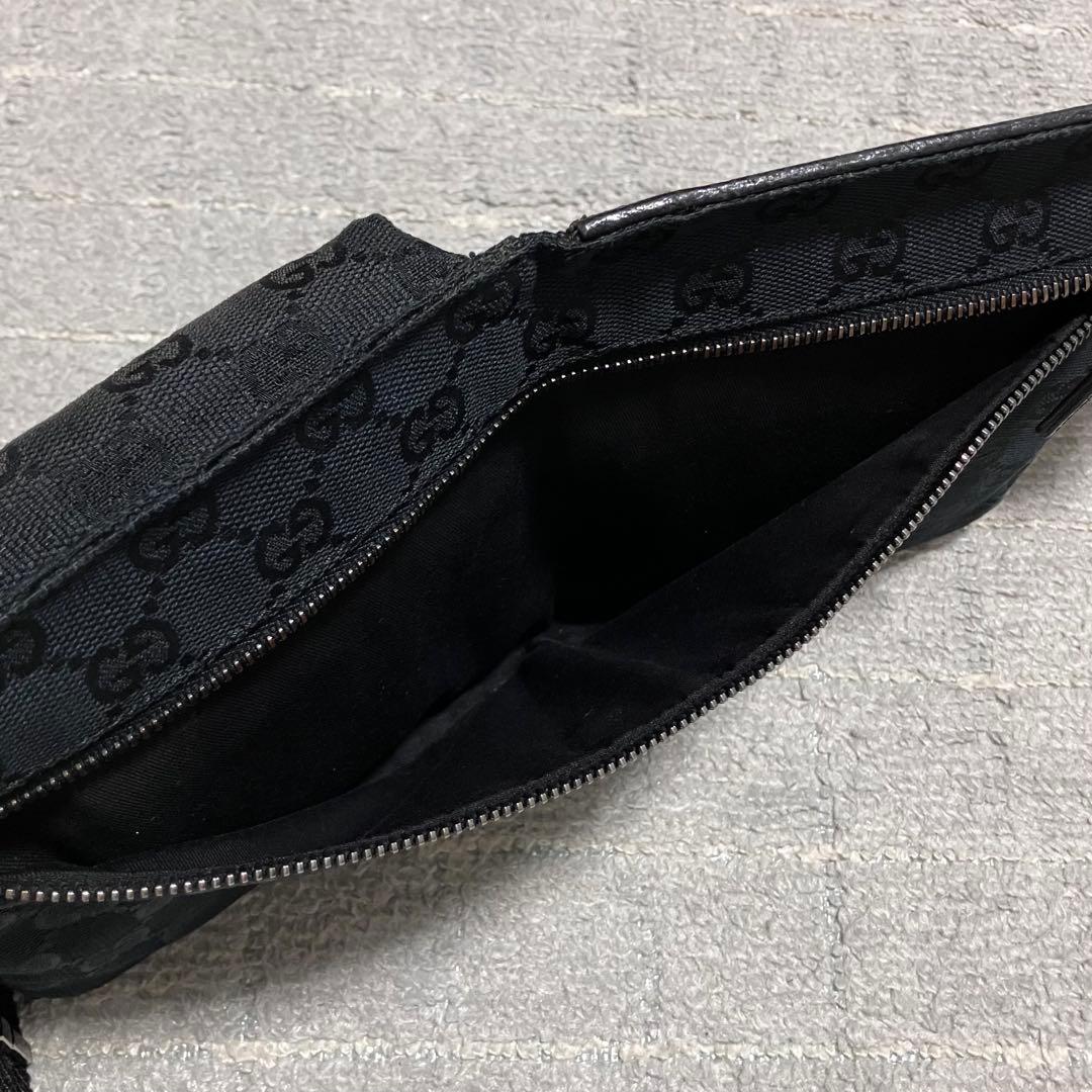 グッチ［ボディバッグ］GGキャンバス　クロスボディ　ショルダーバッグ　ブラック