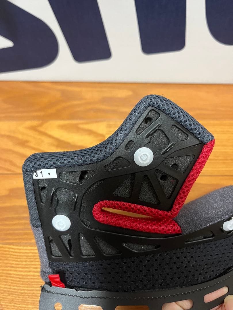 SHOEI x-fifteen エスカレート　Mサイズ