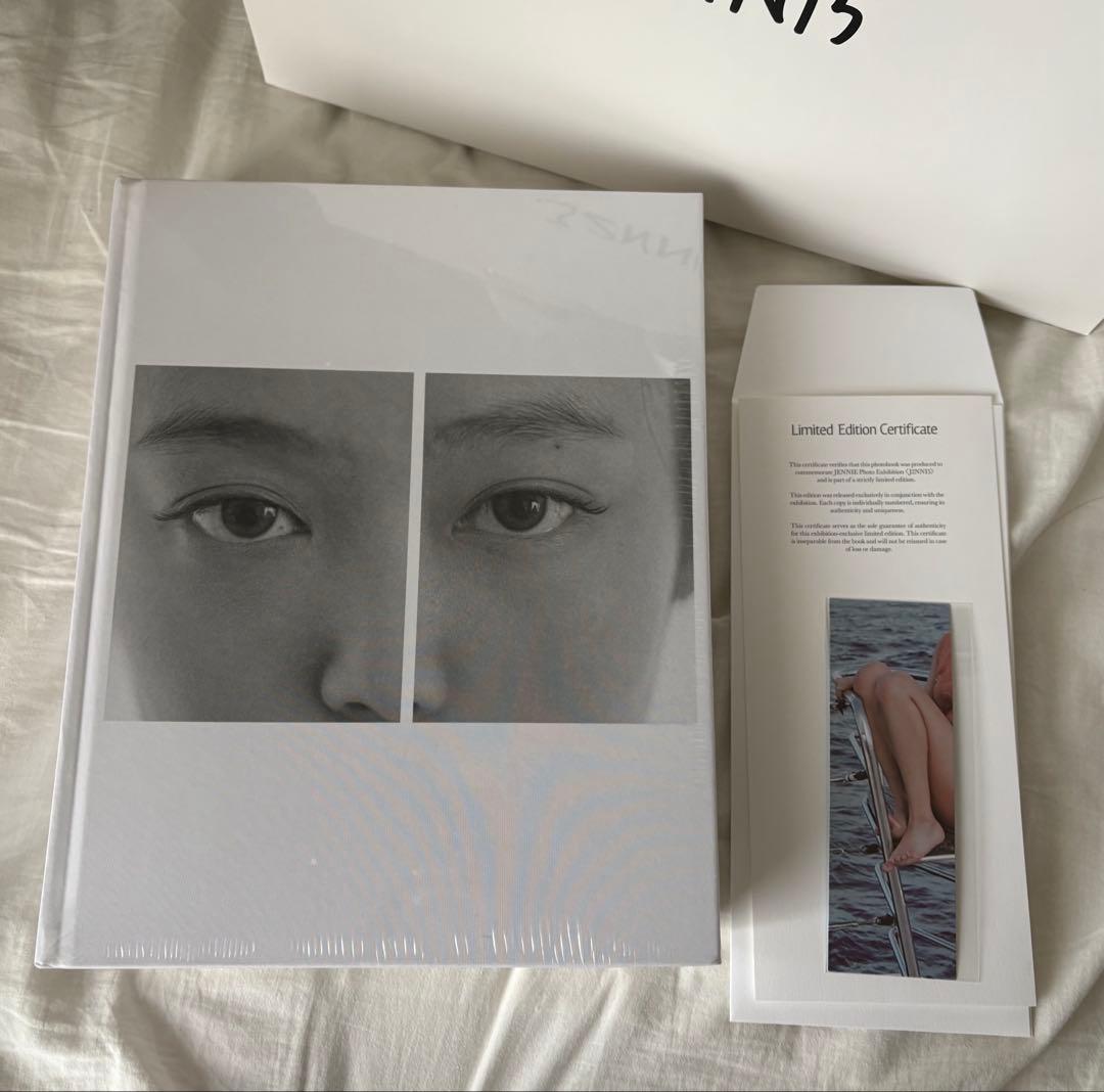 JENNIE 写真展 <J2NNI5> POPUP Photobook