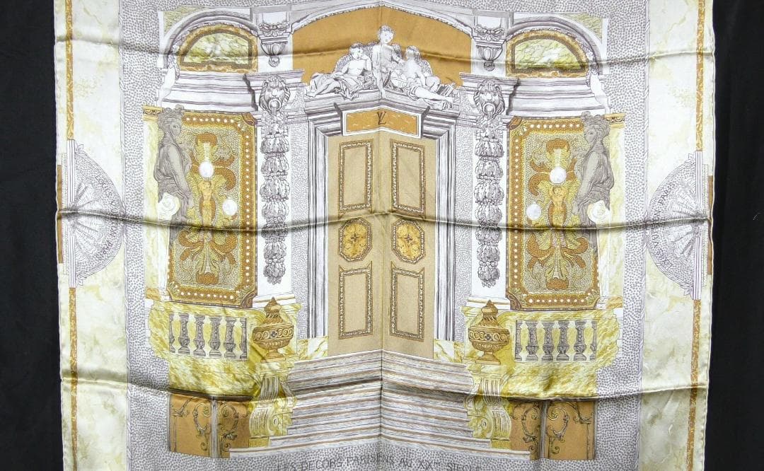 新品未使用品 ルイ ヴィトン 大判シルクスカーフ　D545