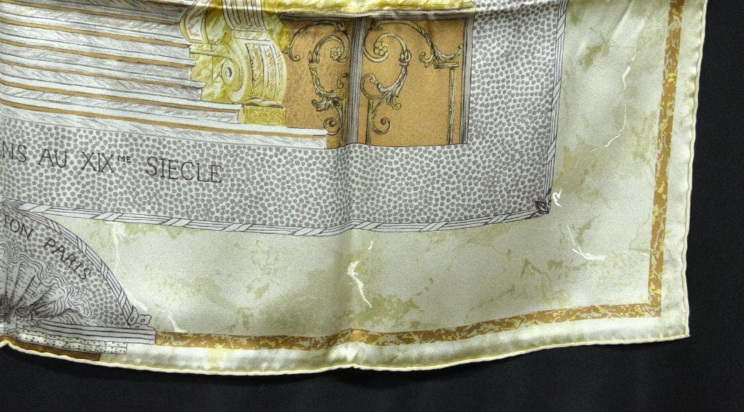 新品未使用品 ルイ ヴィトン 大判シルクスカーフ　D545