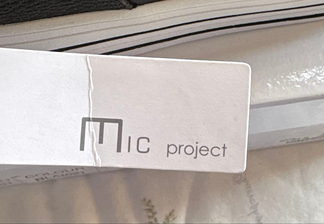 SENSO UNICO t.b レザースニーカ　23.5 新品(タグ付き)