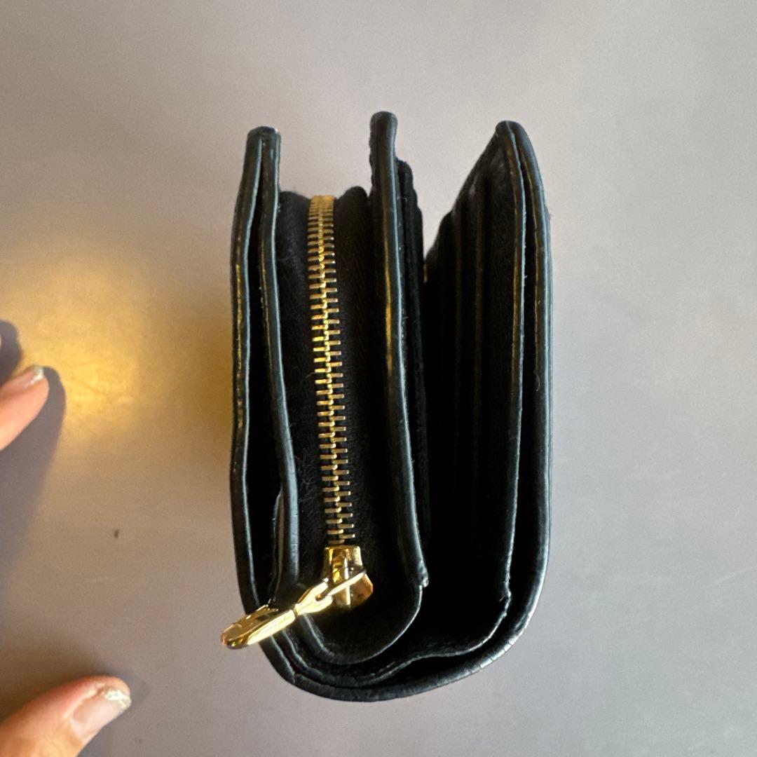 大人気のLOUIS VUITTON ルイヴィトン　二つ折り財布