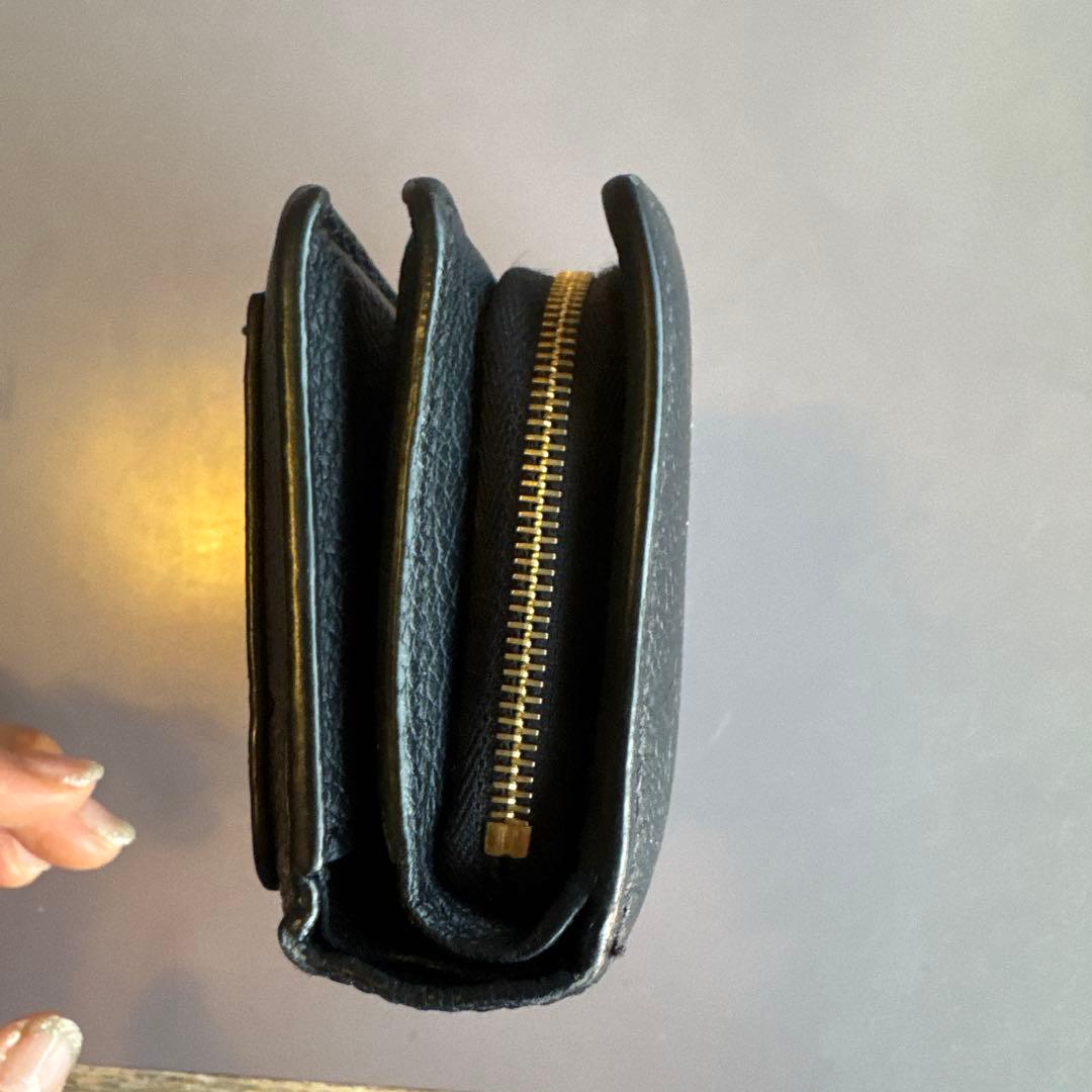 大人気のLOUIS VUITTON ルイヴィトン　二つ折り財布