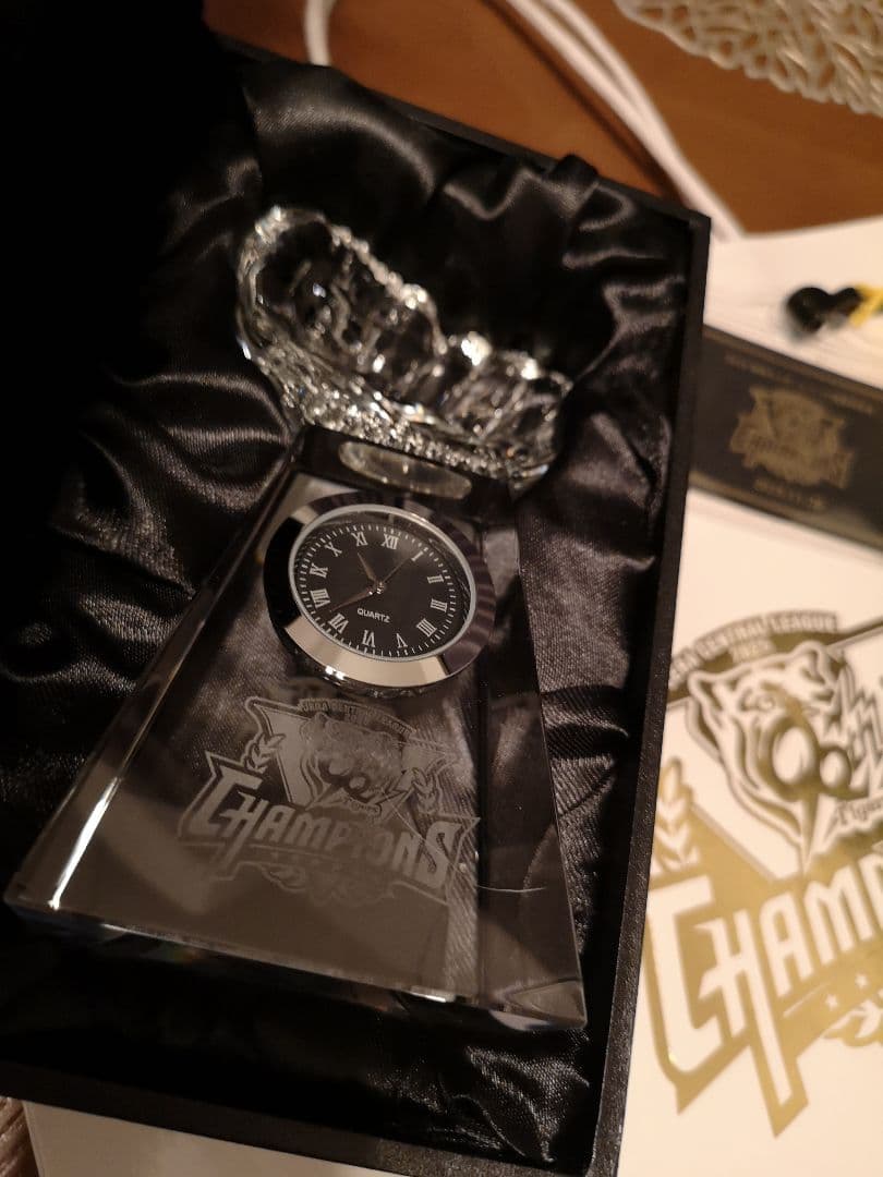 阪神タイガース 2025 優勝記念品 置時計 マウス など