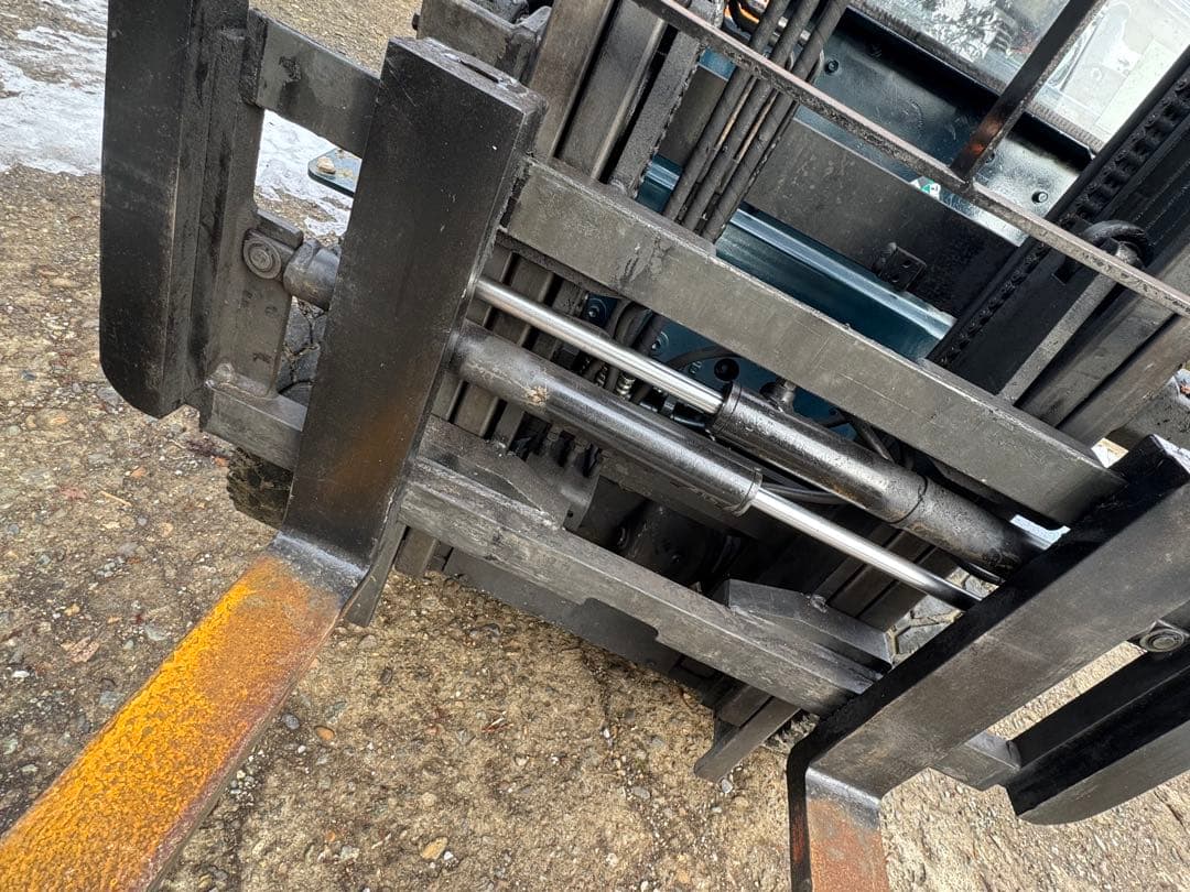 トヨタフォークリフト１.８ジィーゼル、サイドシフトフォーク