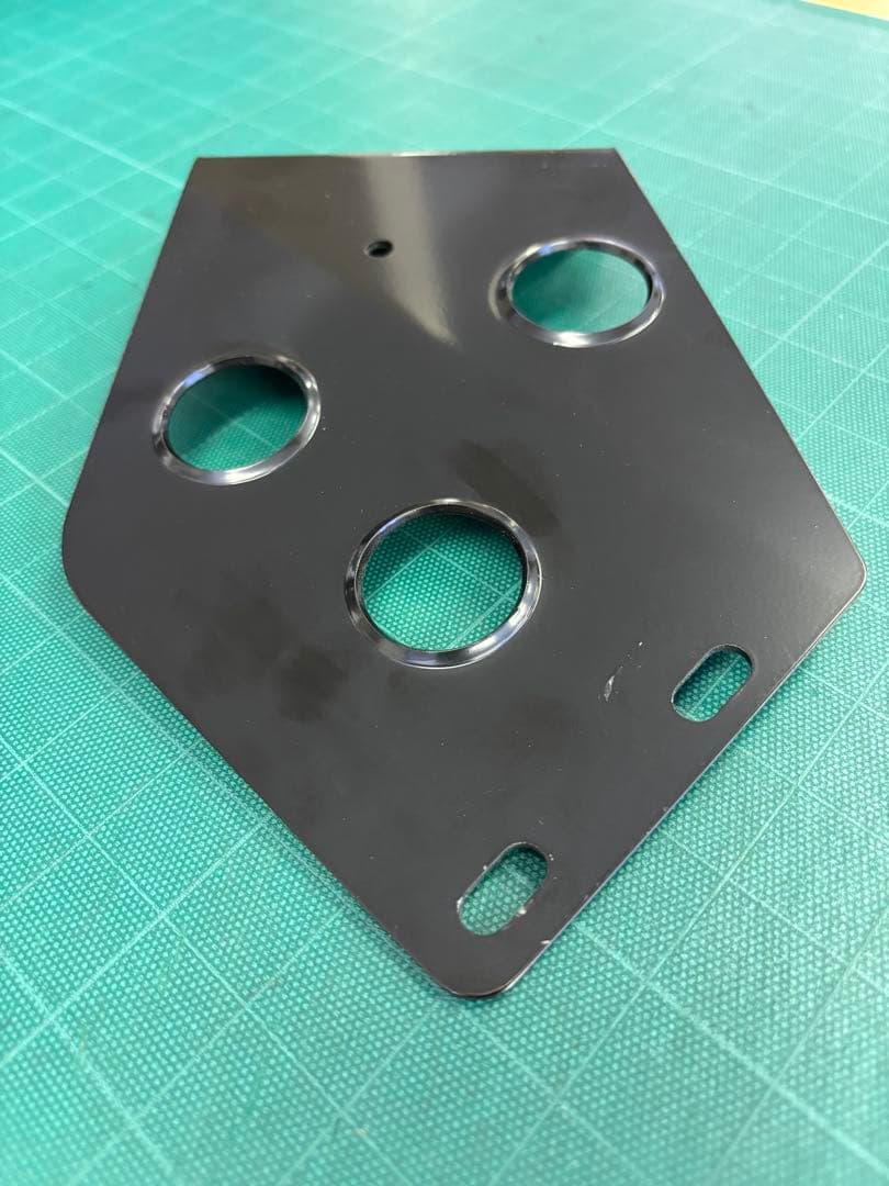 APIO製 MT車用フットレスト