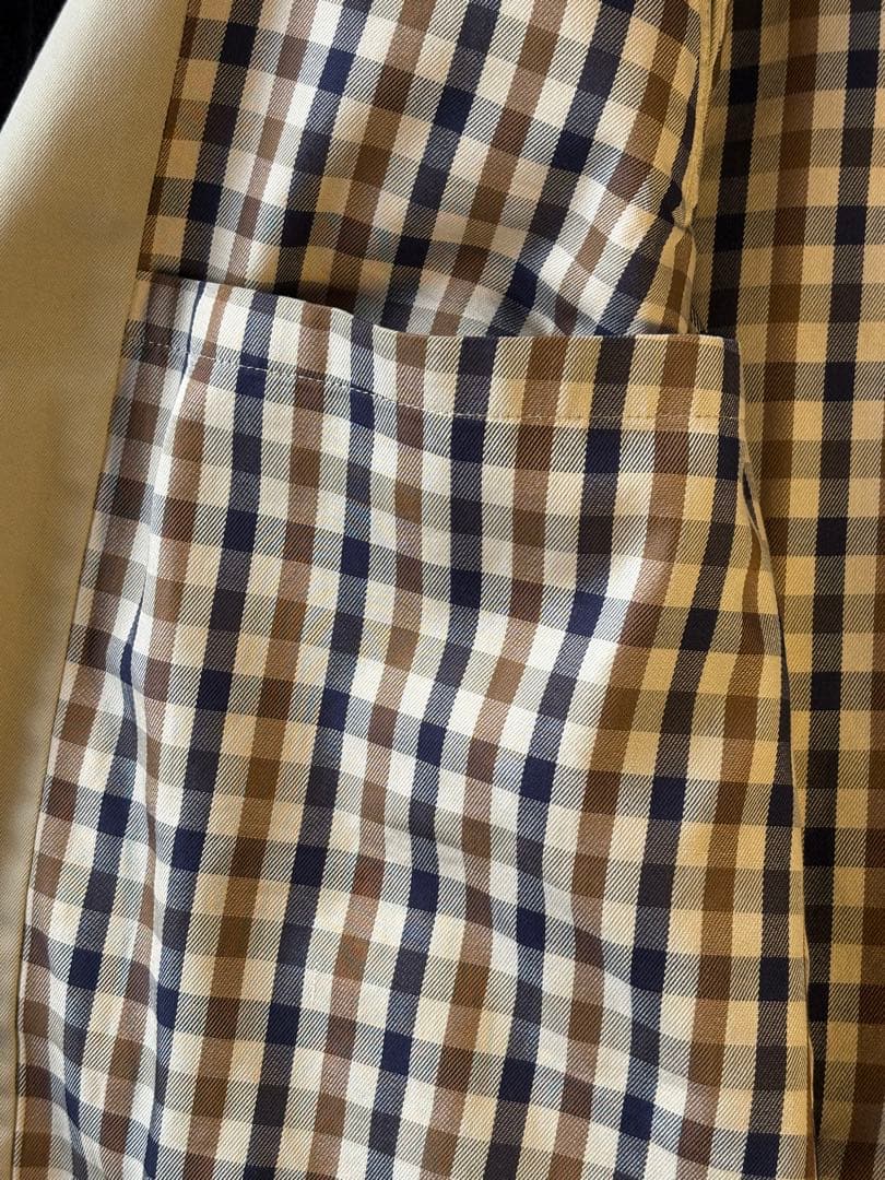 【定番】アクアスキュータム ステンカラーコート　ベージュ　クラブチェック