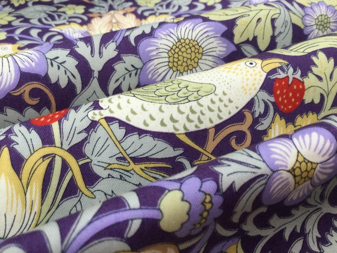 V＆A　いちご泥棒　掛けふとんカバーNo.107 ＆ 枕カバーNo.55 　2組