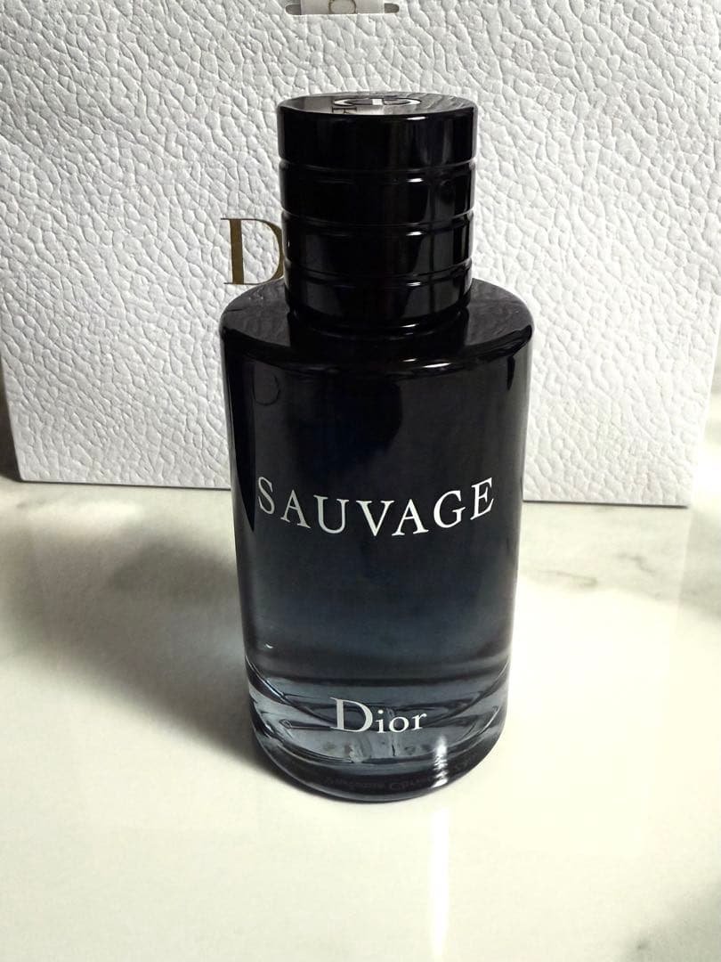 Dior ソバージュ　香水　オードゥトワレ　100ml