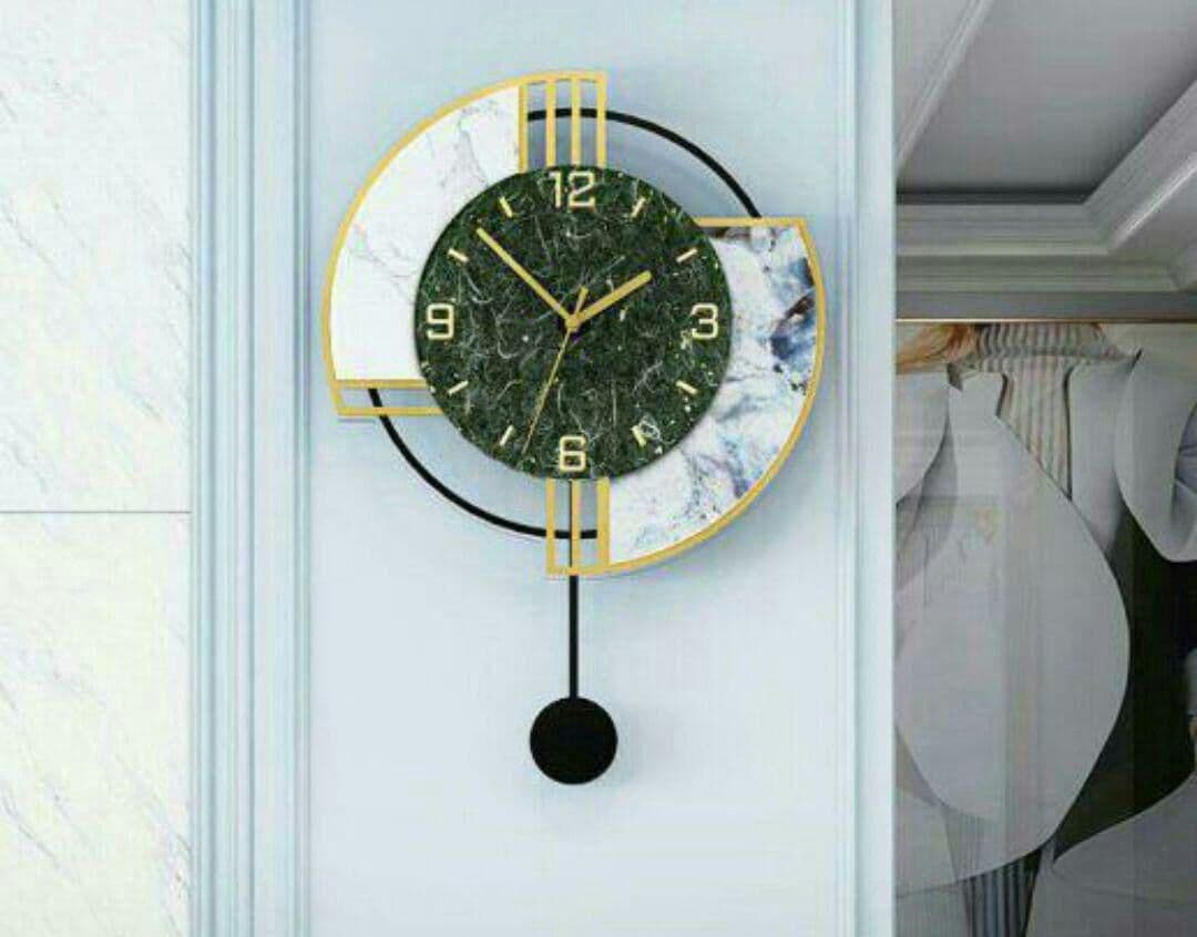 赤いテーブル創造的人格の壁飾りをぶら下げ光リビングルームの壁時計時計