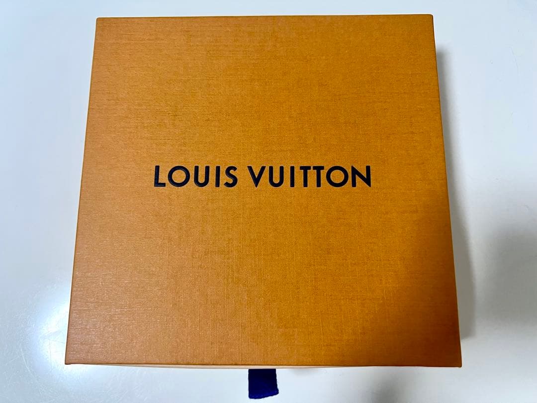LOUIS VUITTON ポルトフォイユ・ゾエ