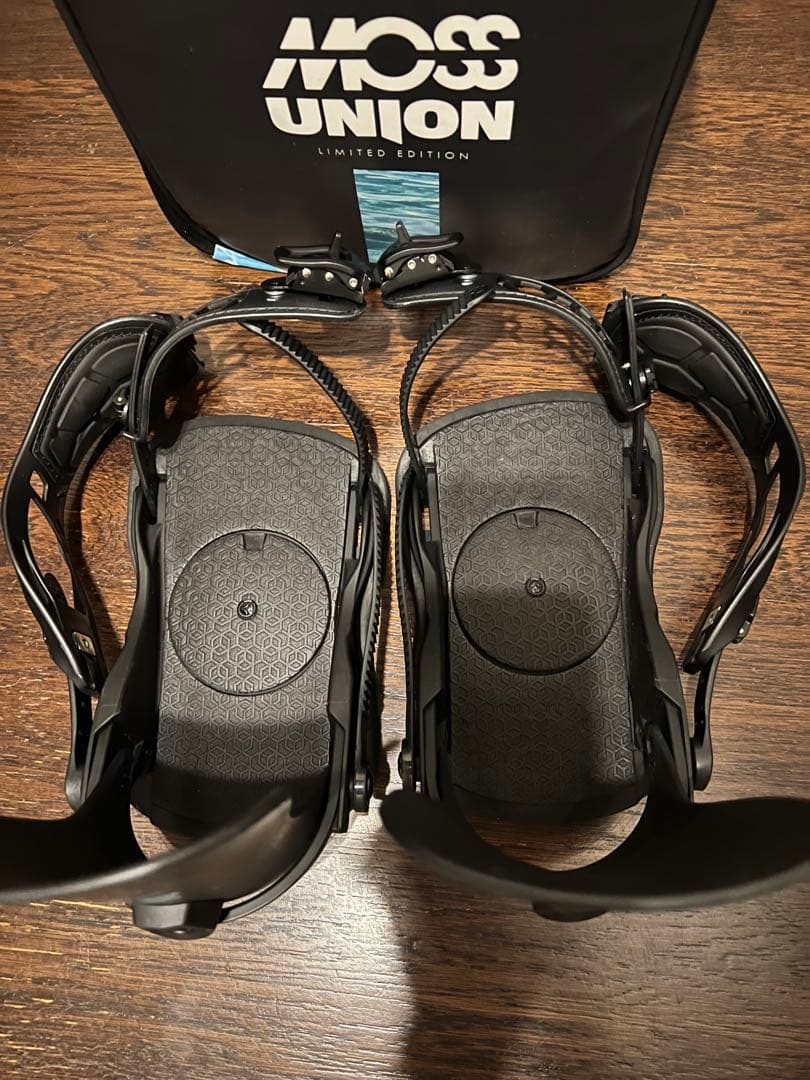 Moss stick × union strata s