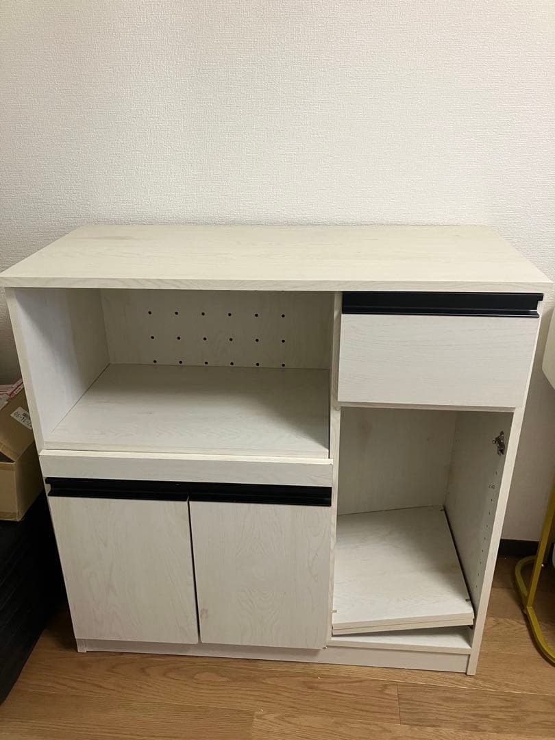 【美品】スタイリッシュなキッチンボード