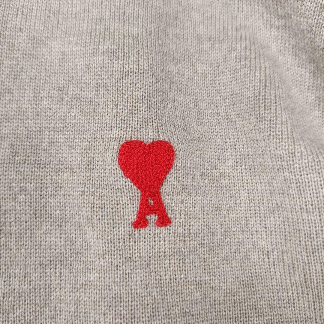 アミパリス　ハートロゴ入り エクストラファインメリノウール　ニット　グレージュ