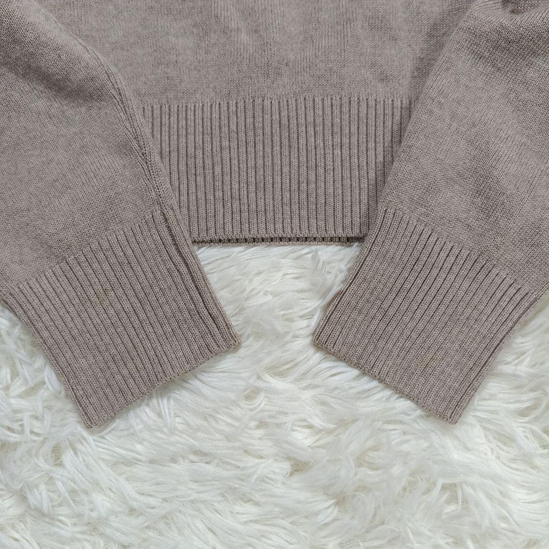 アミパリス　ハートロゴ入り エクストラファインメリノウール　ニット　グレージュ