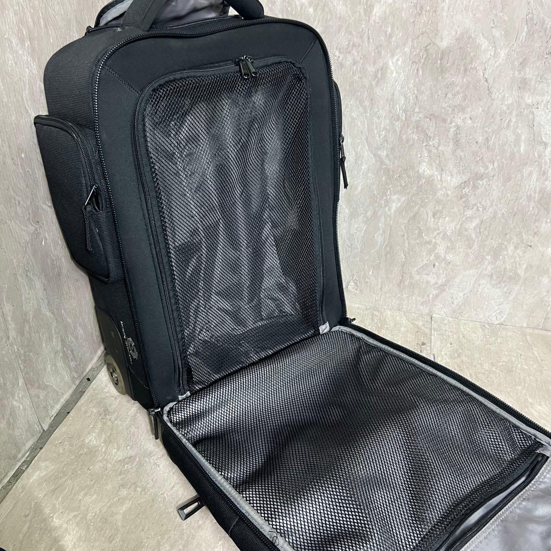 希少品 BURTON バートン WHEELIE FLYER 30L 機内持込