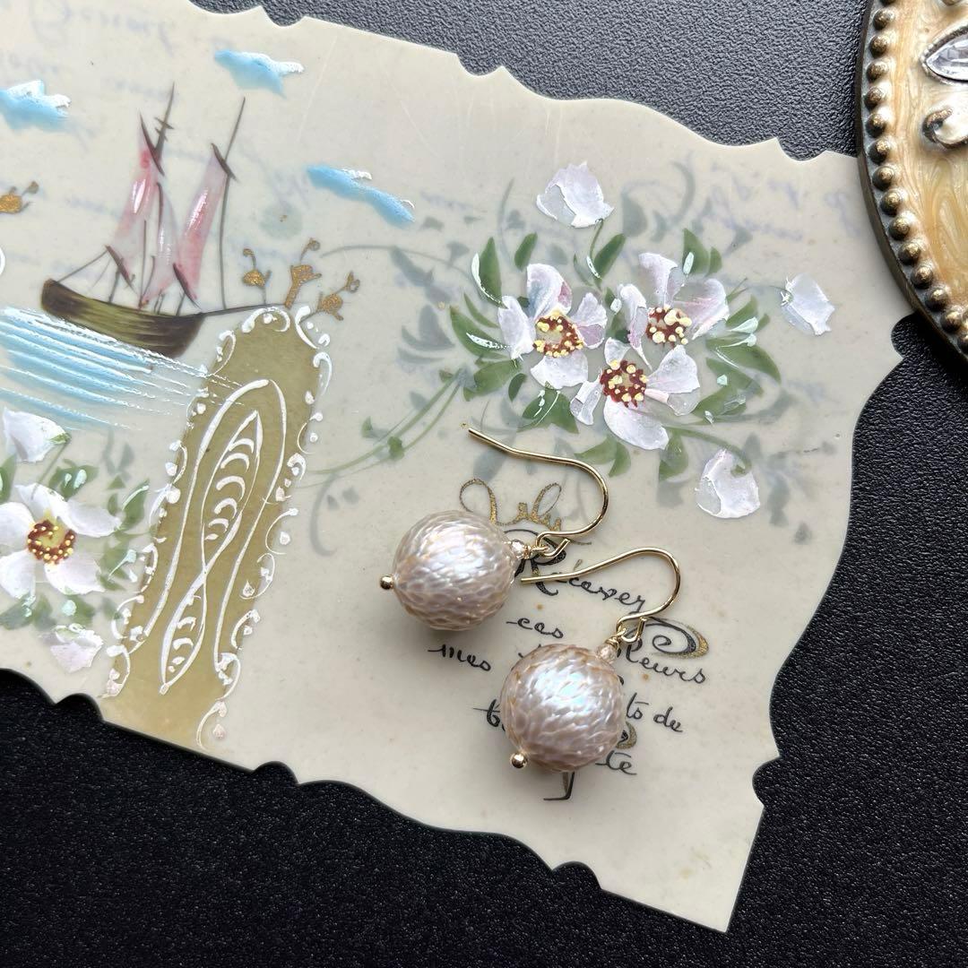 淡水エジソンパール＊ドラゴンスキンカービング＊ピアスorイヤリング