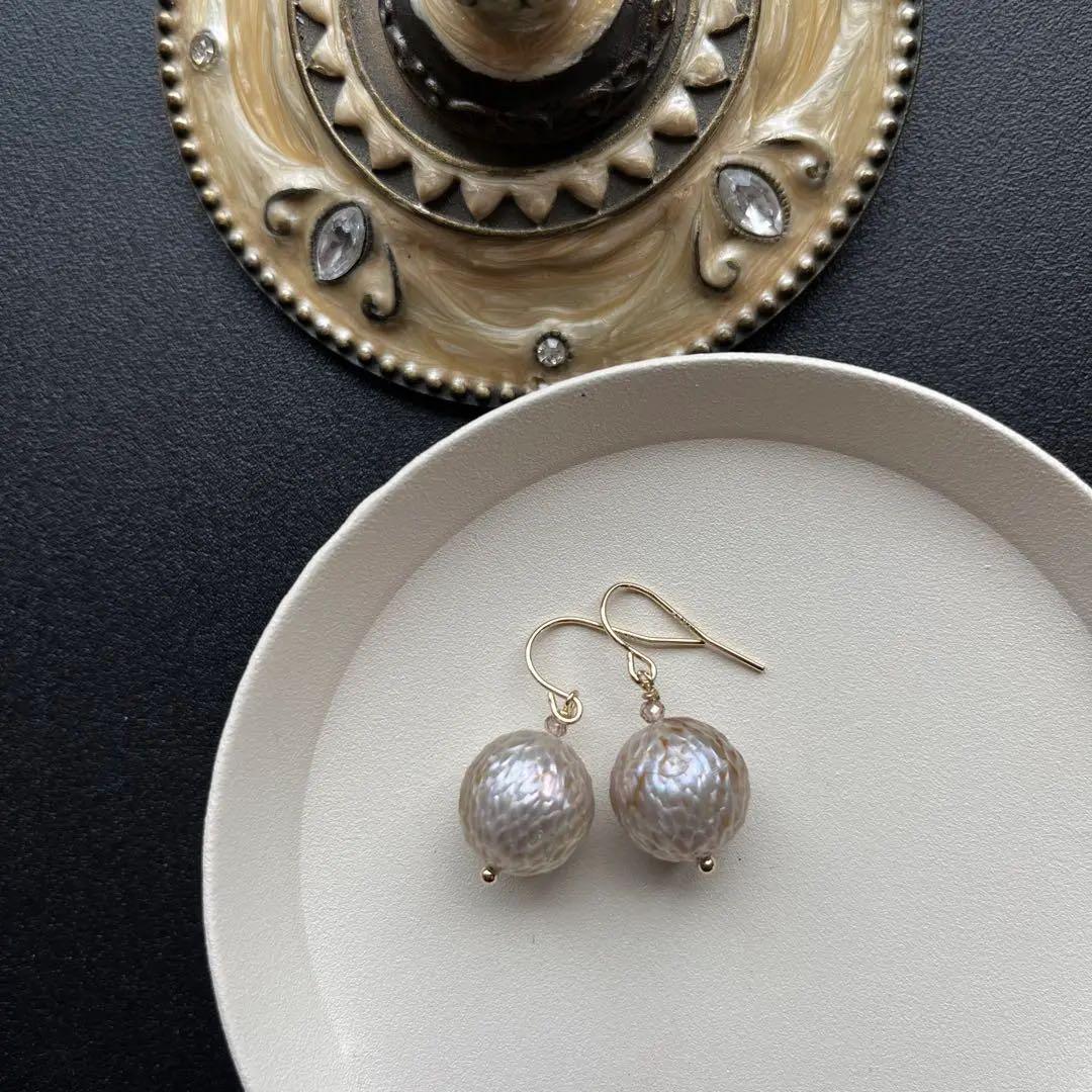 淡水エジソンパール＊ドラゴンスキンカービング＊ピアスorイヤリング