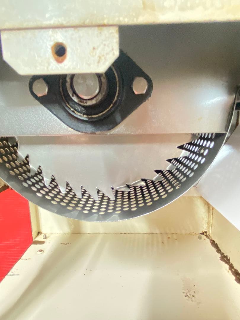 富士島工機製の**生パン粉製造機「MiNi-PANKO PK-III」