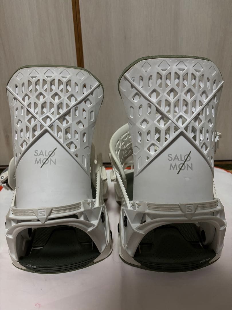 SALOMON スノーボード　ハイランダー　 ビンディング S ホワイト