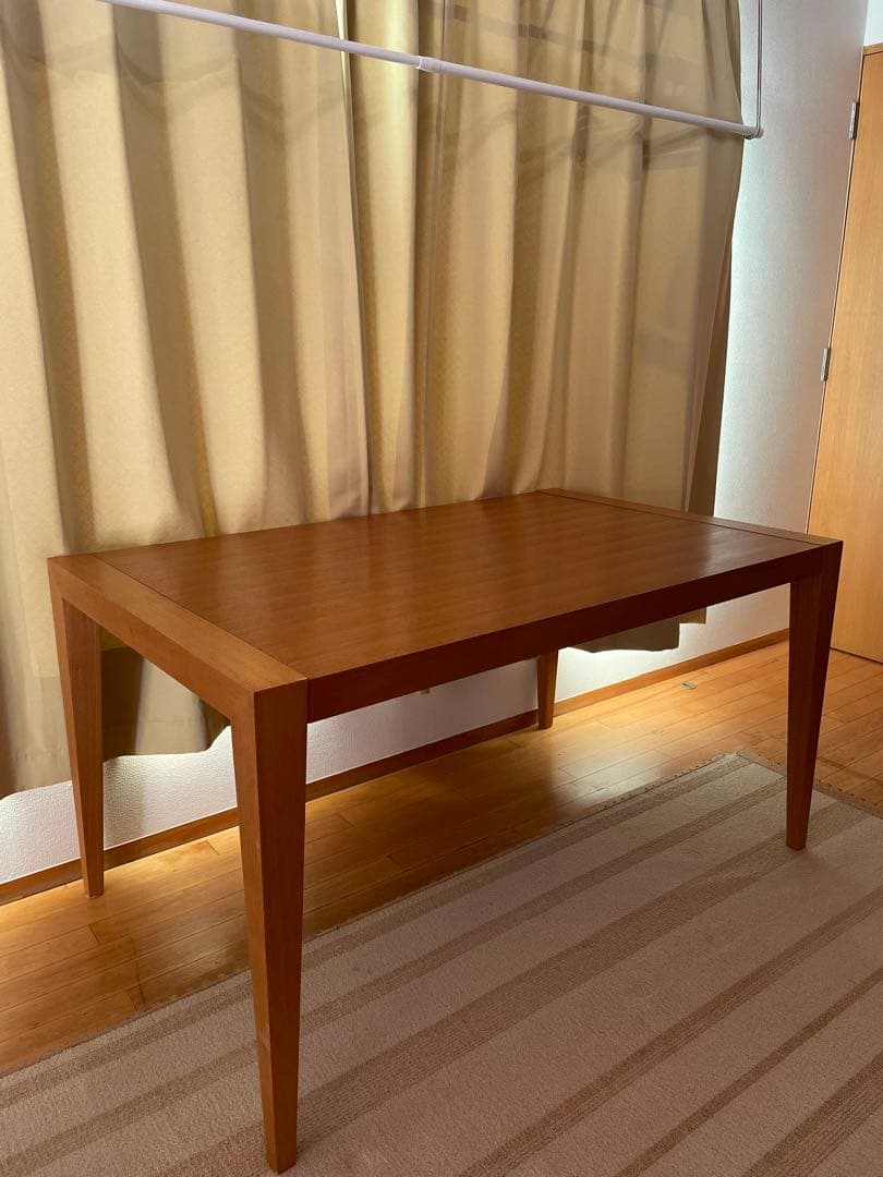 ダイニングテーブル 無垢材 シンプルモダン　アクタスダイニングテーブル